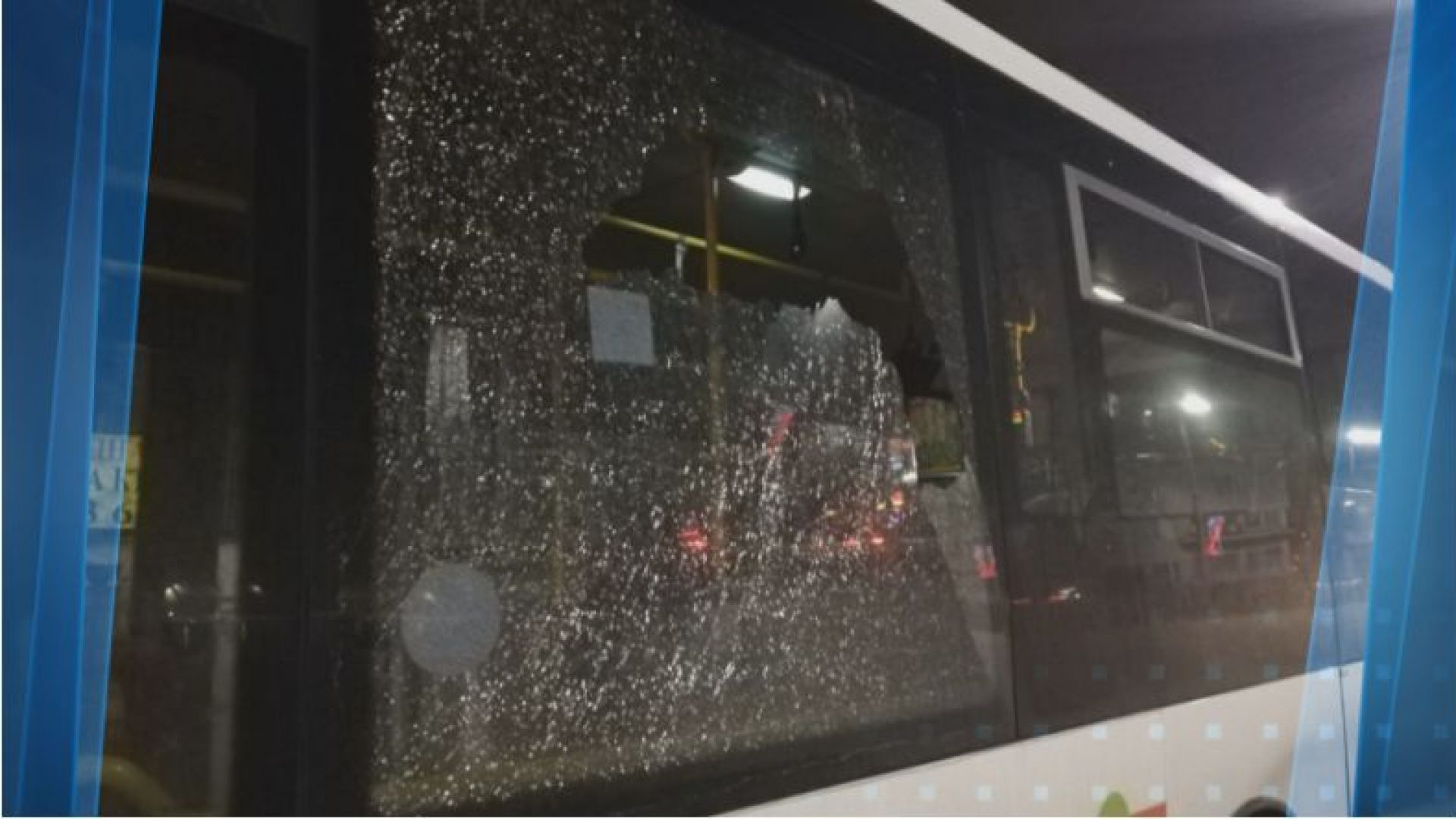 Стреляха по 3 автобуса на градския транспорт в Пловдив