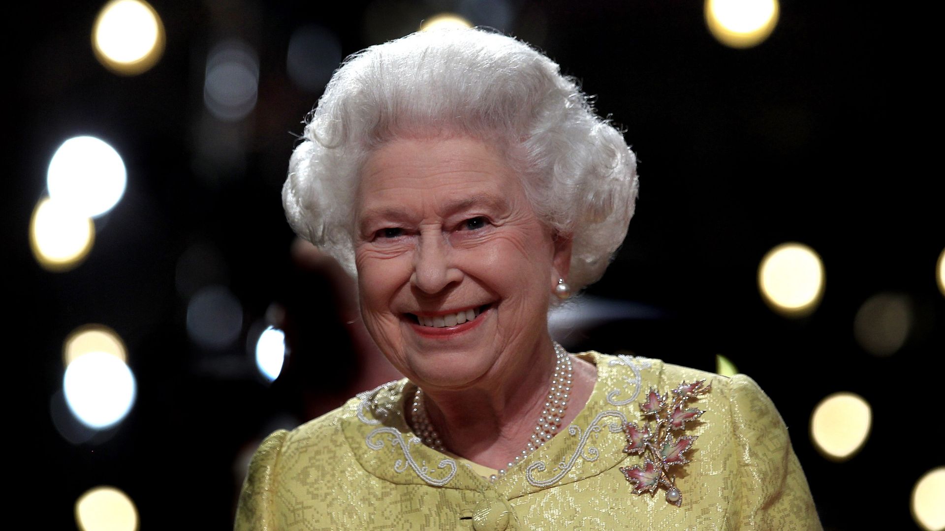 Елизабет II с малко тържество за 70-ата годишнина от възкачването на престола
