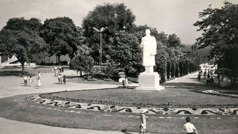 На 20 декември преди 71 години Варна е прекръстена на