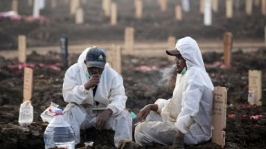 Световната здравна организация призова хората да отменят някои от плановете