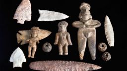 Посолството на Мексико в Париж изложи реституирани артефакти от националното наследство