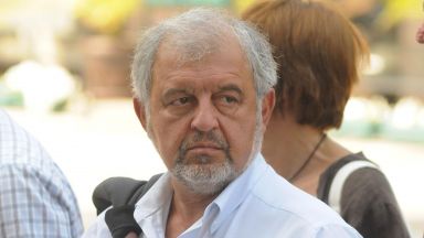 Чл кор проф д и н Иван Илчев е преподавател по Съвременна