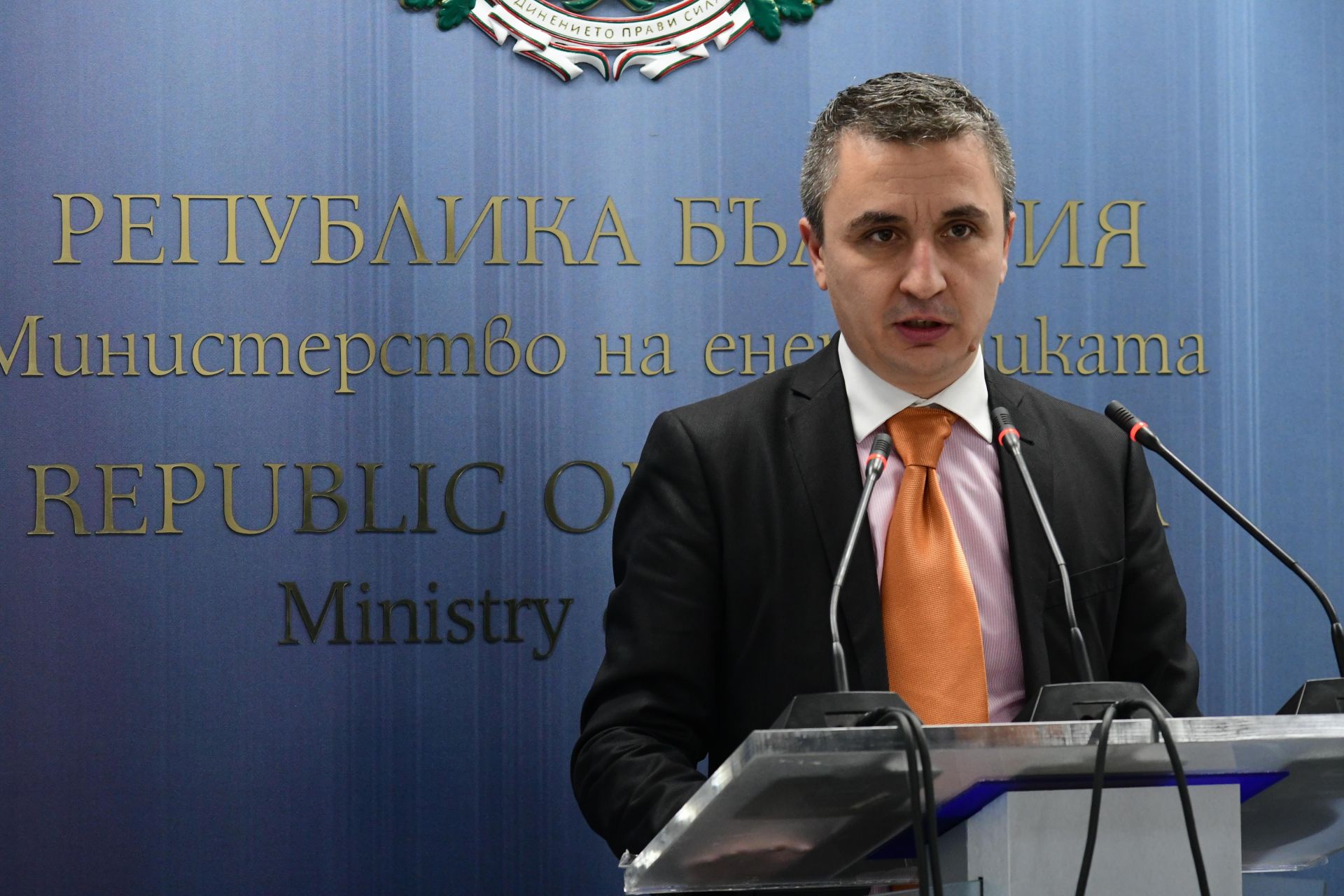 Заради генериращите мощности, с които разполага, България балансира целия регион, каза Александър Николов