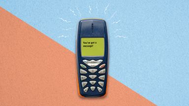 Първият sms в света бе продаден на търг за 107 000 евро
