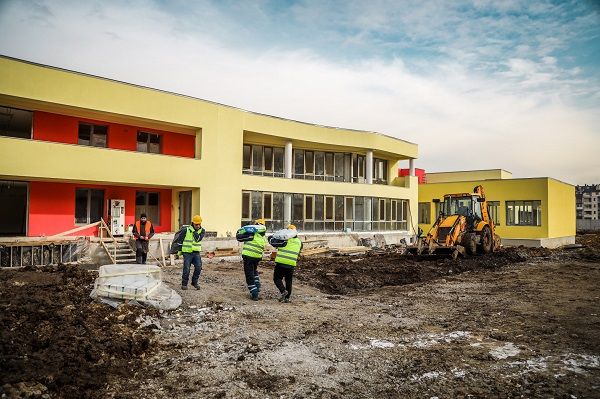 Йорданка Фандъкова на откриването на нова детска градина в кв."Манастирски ливади-изток", в район "Триадица"