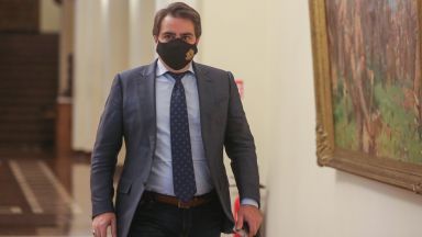 Представители на правителството и специализираната прокуратура от вчера си разменят