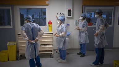 Франция намалява от четири на три месеца срока за поставяне