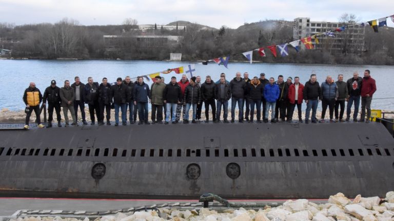 Има надежда България да възстанови подводния си флот - управляващите,