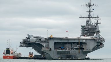 Пентагонът обяви днес че американският самолетоносач Хари Труман и неговата