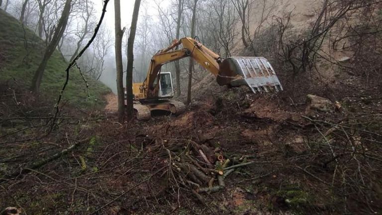 Министърът на околната среда и водите Борислав Сандов е изпратил