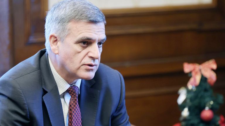 Бившият военен министър Стефан Янев потвърди пред БНТ, че планира