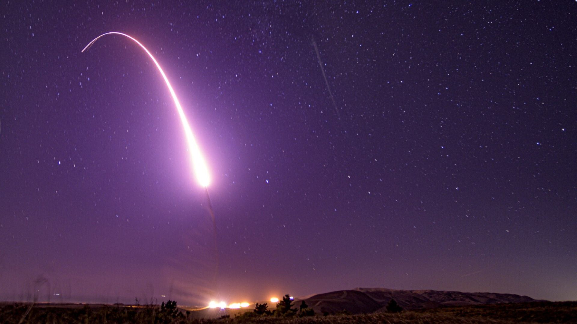 САЩ отмениха теста на ракетата Minuteman III заради ядреното напрежение с Русия
