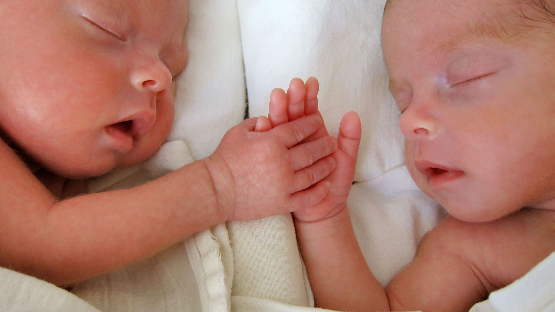 Близнаци се родиха в различни години в Калифорния