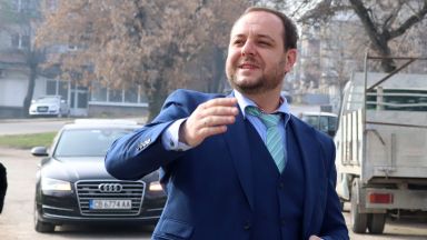 Изграждането на тунел през Креснеското дефиле е най целесъобразният и екологичен