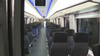 Готов е първият обновен вагон по една от обществените поръчки