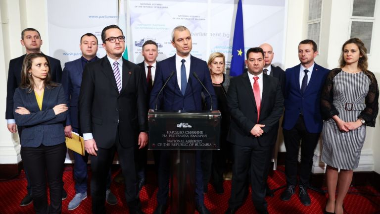 1/3 от народните представители от Възраждане са ваксинирани, показва проверка