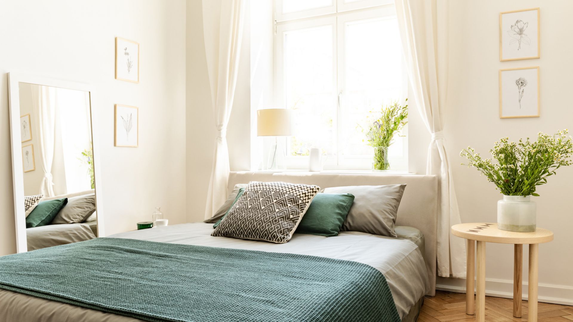 Предимства на чаршафите с ластик: Нова мода в спалнята