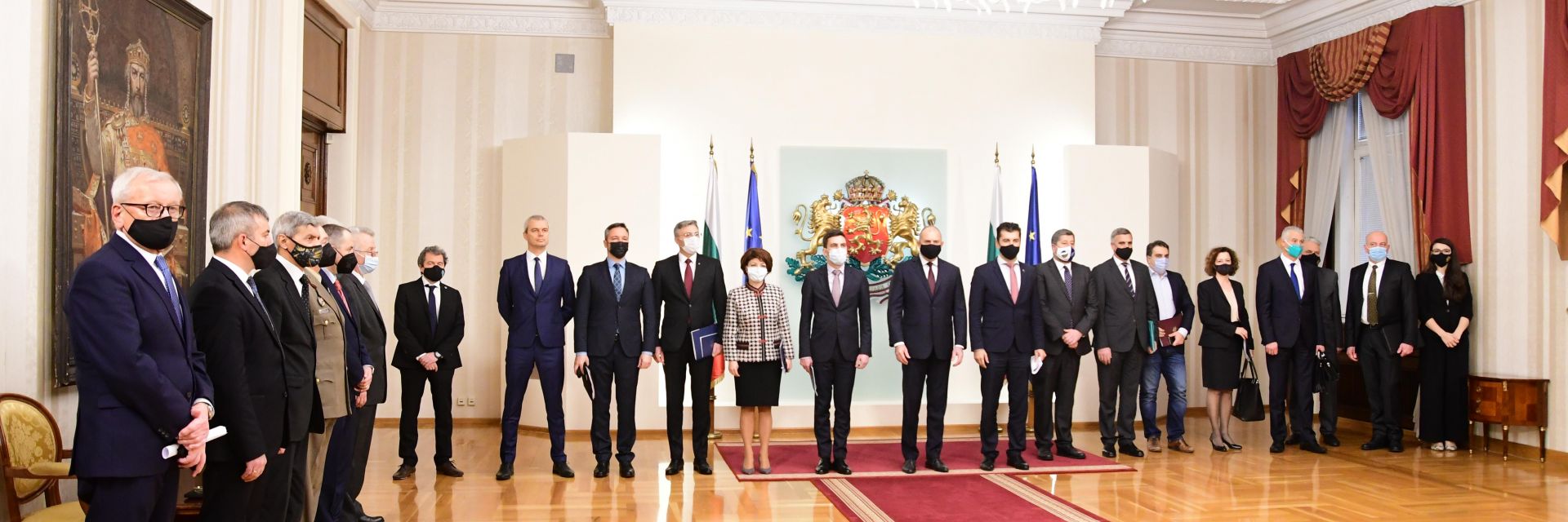 КСНС започна след политическа демонстрация пред президентството