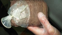 Антимафиоти задържаха двама криминално проявени с около 10 кг хероин