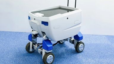 Правят робот за доставки с технология на луноход