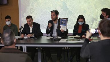 На пресконференция в Направление Архитектура и градоустройство общинският съветник Борис