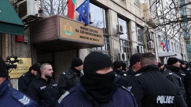 Депутати от Възраждане проведоха среща с министъра на здравеопазването проф