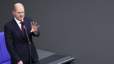 Германският канцлер Олаф Шолц днес за първи път бе активно