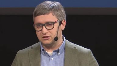 Неочакван скандал се завихри в ефир между пиара на депутатите