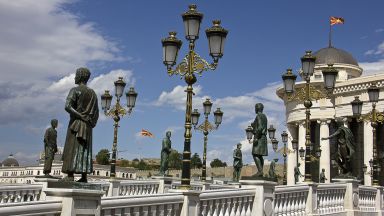 Нараства натискът над България за еврочленството на РСМ Югозападната ни