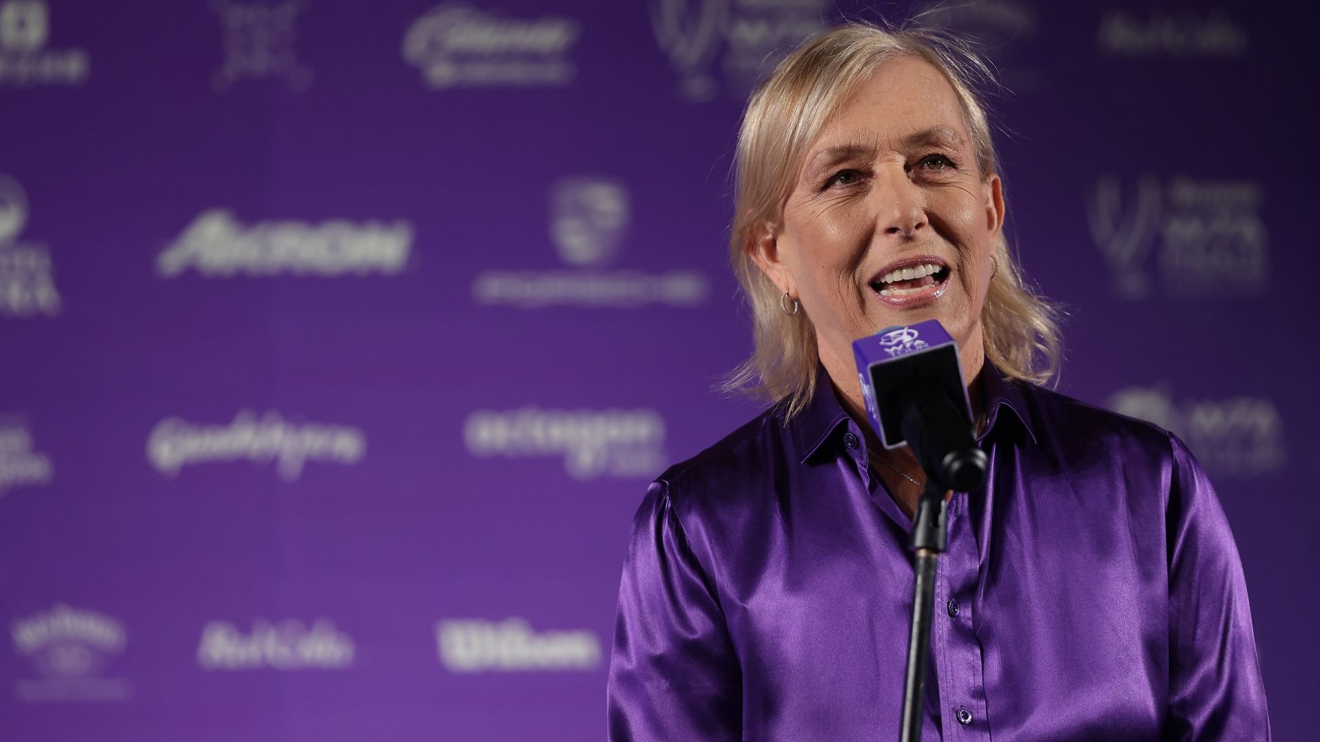 Тенис легендата Навратилова обяви, че е победила рака
