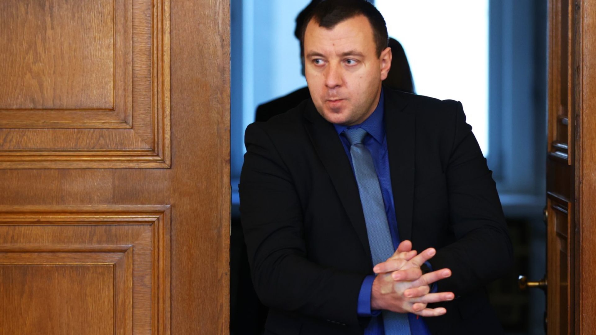 "Възраждане" ще брани независимото следствие от ветото, но са готови и с редакция
