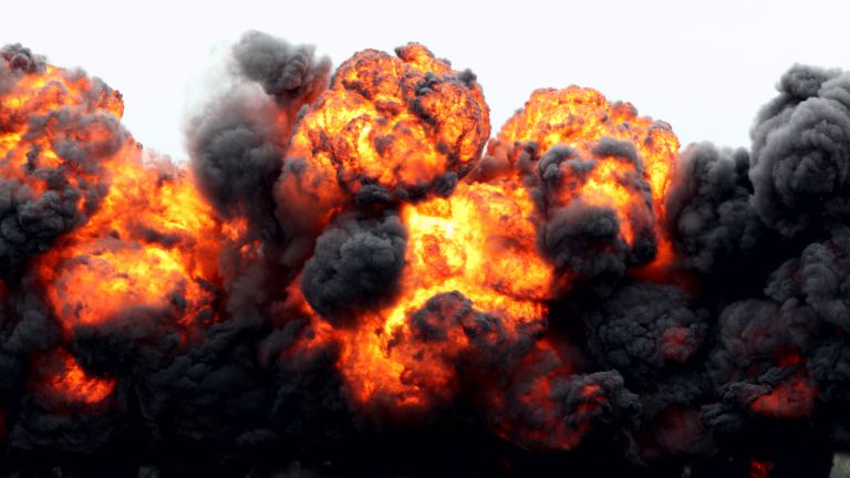 Три танкера с гориво експлодираха в промишлената зона на Абу