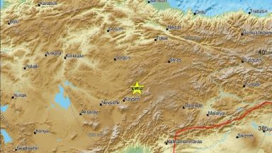 Земетресение с магнитуд 4 9 е станало рано днес в Централна