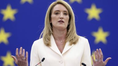 Председателката на Европейския парламент Роберта Мецола публикува през последните дни