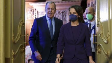 Русия не смята да изтегля войските си от границата с