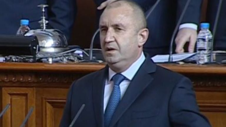 Първите ми думи са на признателност към вас, скъпи съотечественици,