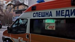 Пет линейки транспортират деца от катастрофиралия сръбски автобус към Калотина