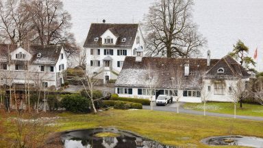  Тина Търнър купи имение край Цюрихското езеро, става съседка на Федерер