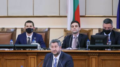ДБ и "Възраждане" в лют спор - враг ли е Путин на българите