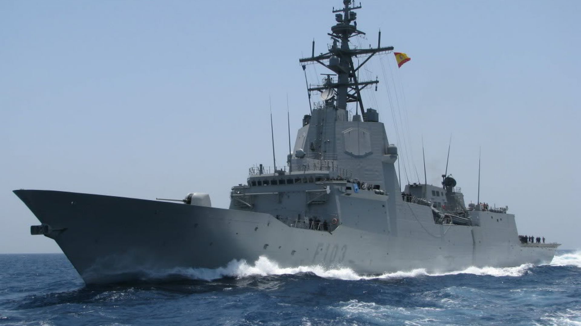 Испанска фрегата потегли за Черно море в помощ на НАТО