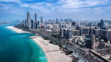 Обединените арабски емирства забраниха полетите на дронове в страната след