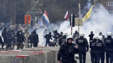 Десетки хиляди излязоха в Брюксел на протест срещу Covid ограниченията 