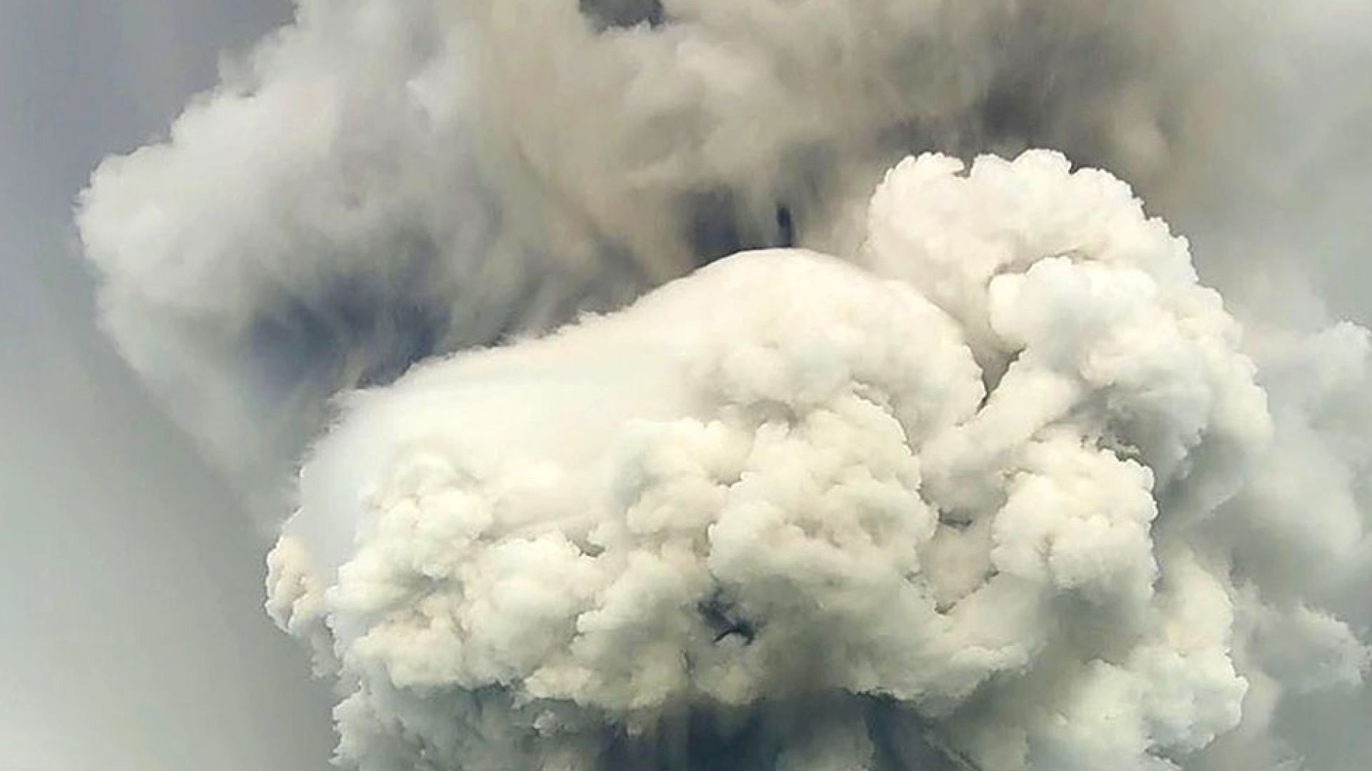 Изригването на вулкана в Тонга е най-силното, регистрирано някога 