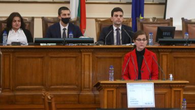 Теодора Генчовска: Няма желаещи българи да бъдат евакуирани от Украйна