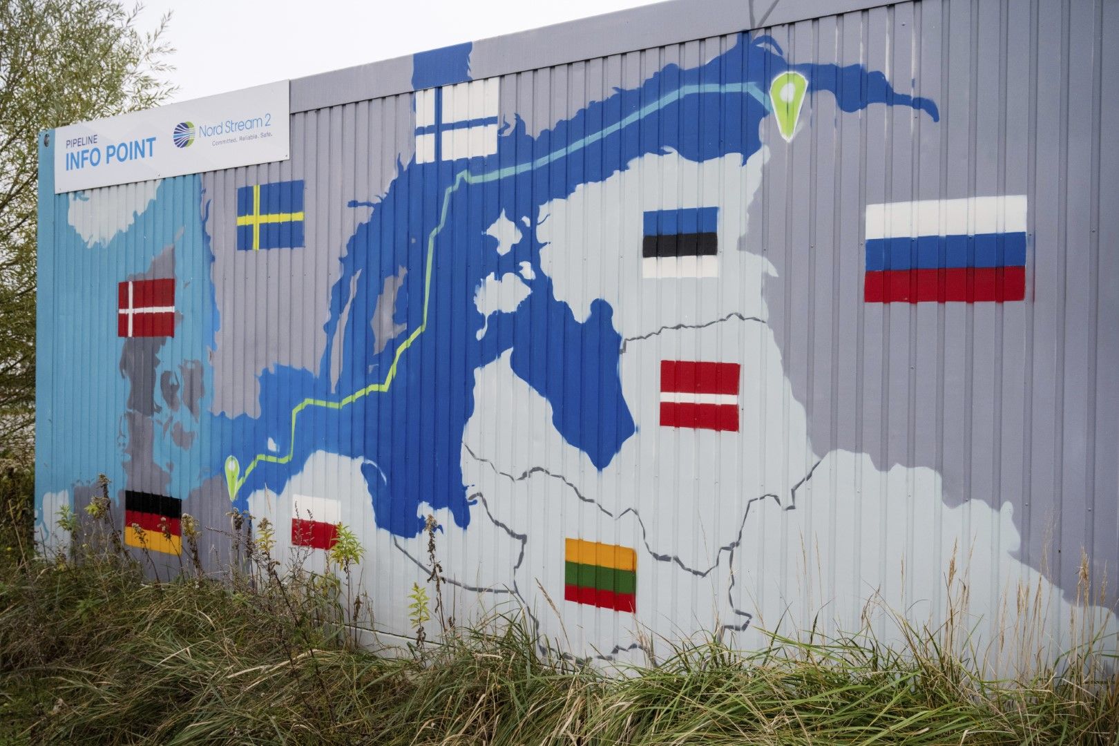 Проектът "Северен поток" 2 може да остане замразен, ако ЕС спре вноса на газ от Русия