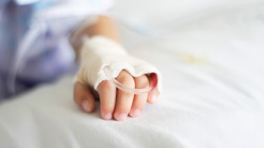 Тригодишно момченце е сред починалите от коронавирус за последното денонощие