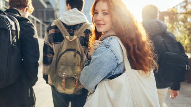 Възобновяване на присъственото обучение и отпадане на зелените сертификати от