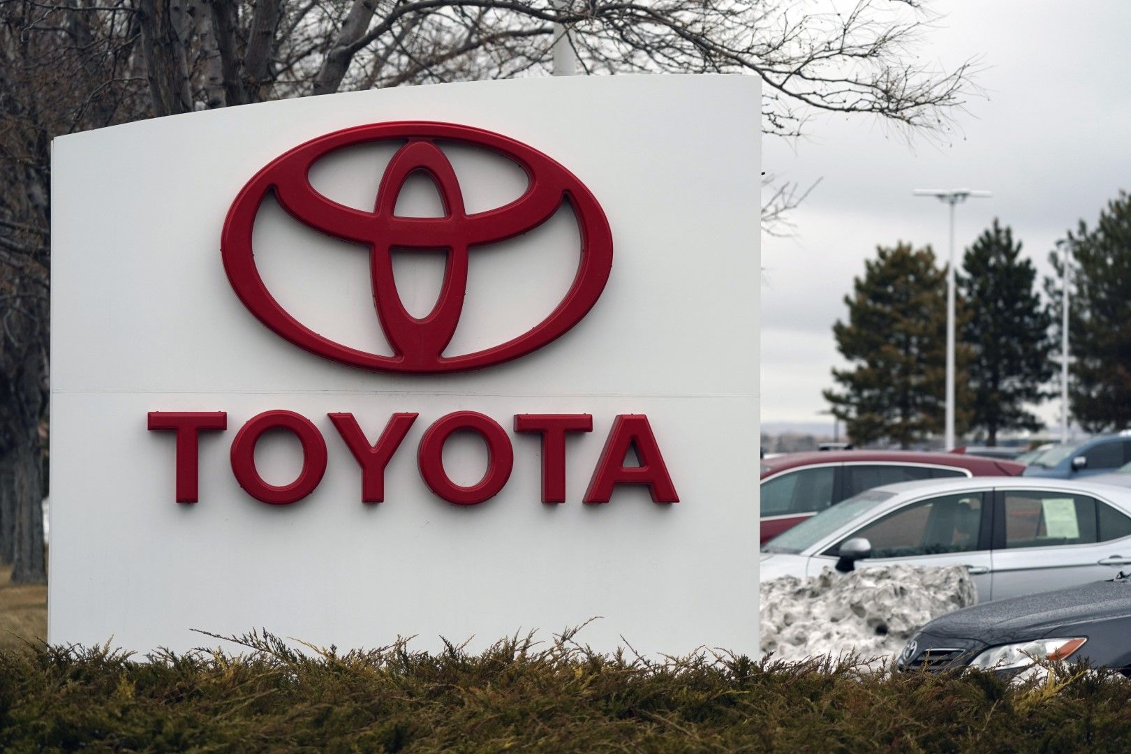 Toyota обяви във вторник, 1 февруари 2022 г., че е постигнала извънсъдебно споразумение по обвинение за претоварване и тормоз,довели до самоубийството на един от нейните служители