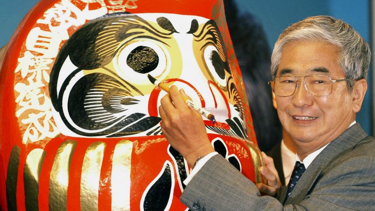 Японският политик националист Шинтаро Ишихара почина на 89 години. Скандалният