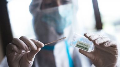 СЗО предупреди за по-заразен подвариант на Омикрон, открит е в 57 страни